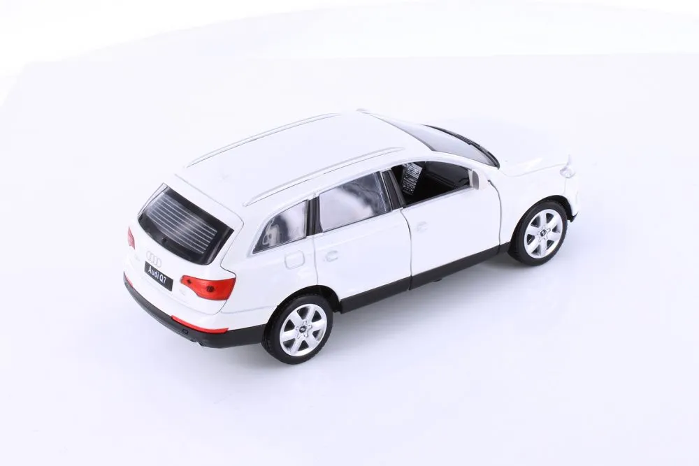 45414 audi q7 diecast model closeup