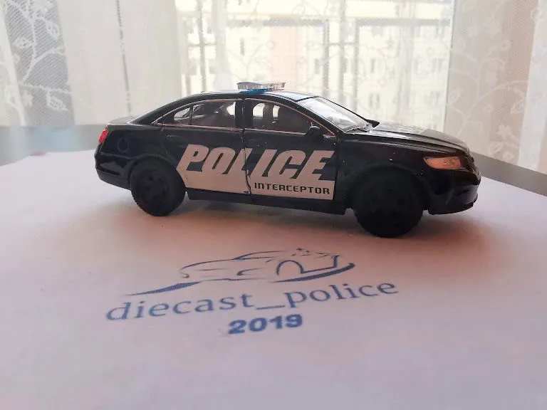 45416 modern law enforcement diecast
