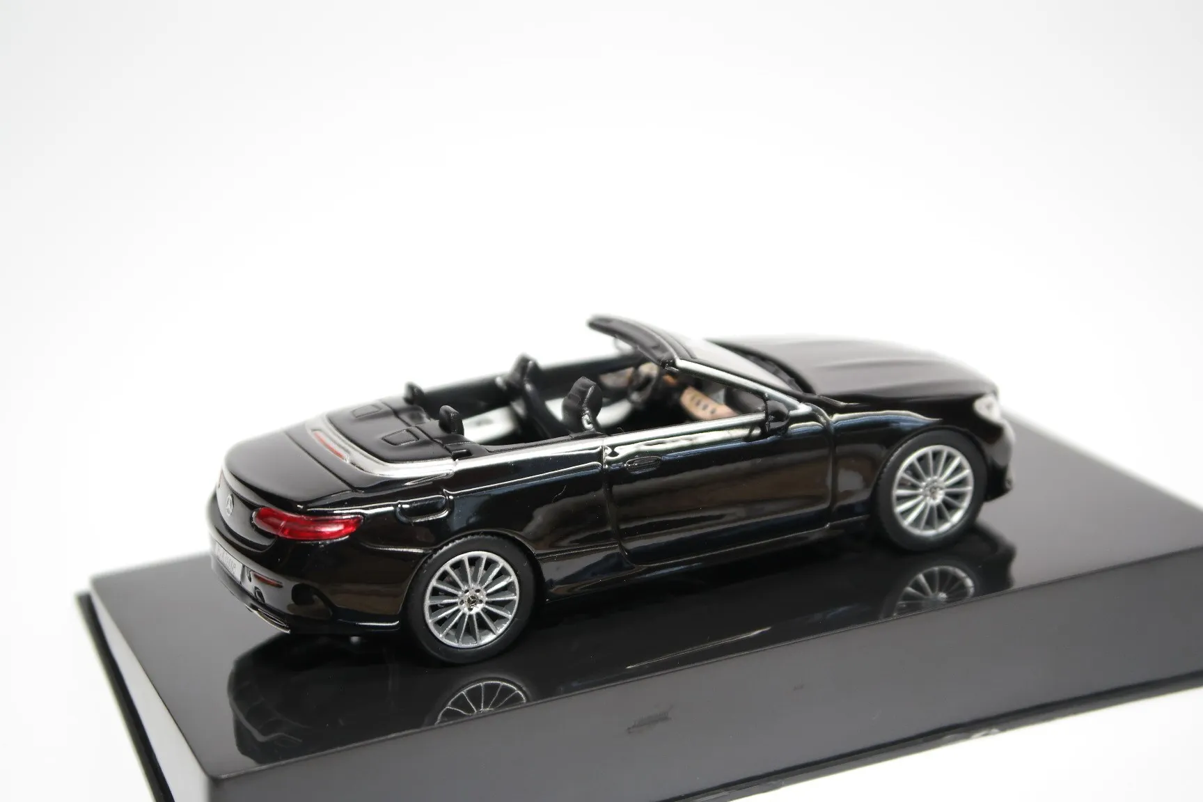 45425 mercedes e klasse diecast collection
