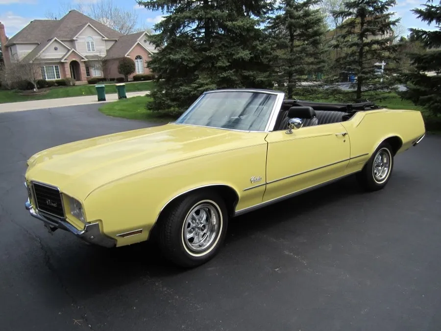 45442 1972 cutlass supreme diecast details