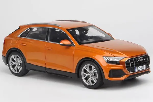 45462 q8 diecast figure display