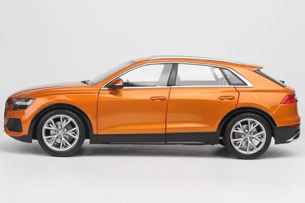 45462 q8 diecast figure scale