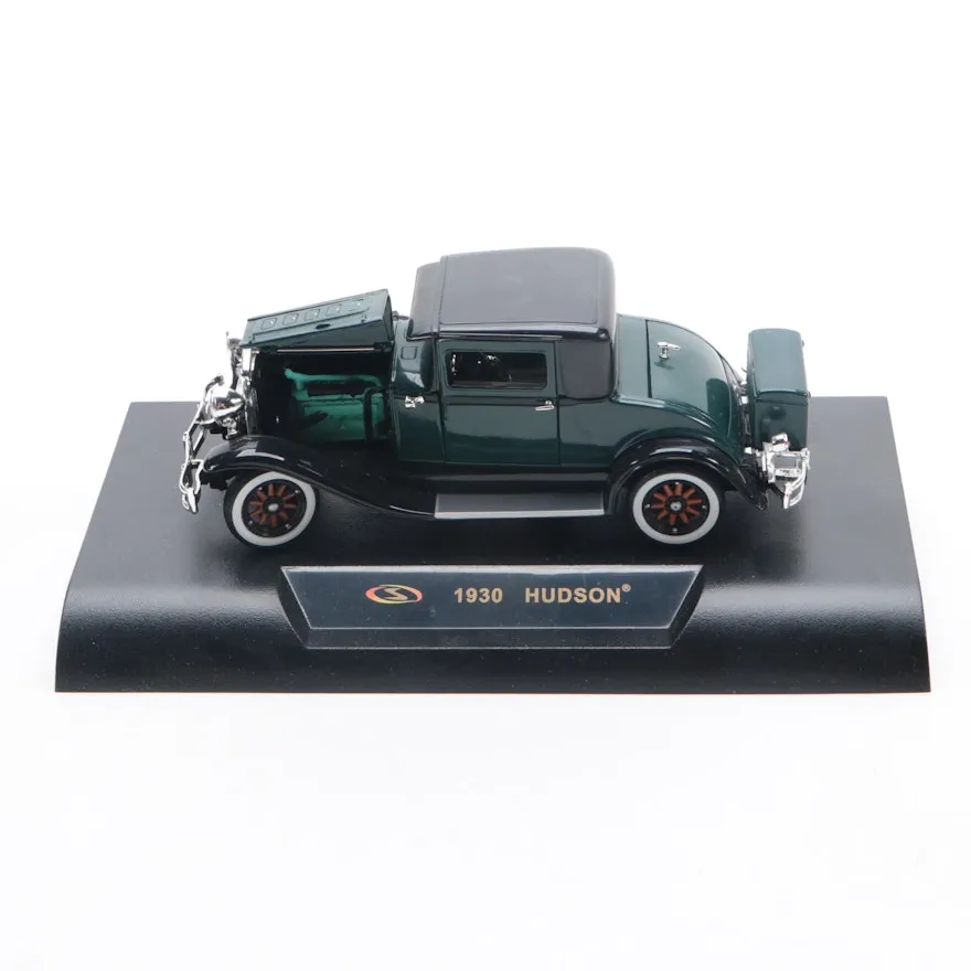 45464 wooden diecast car stand
