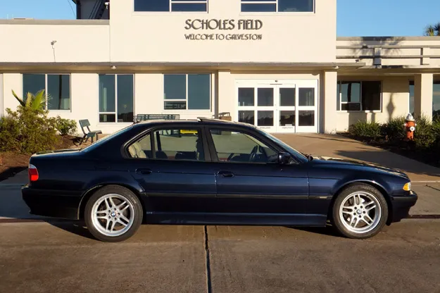 45468 bmw 740i diecast model 2