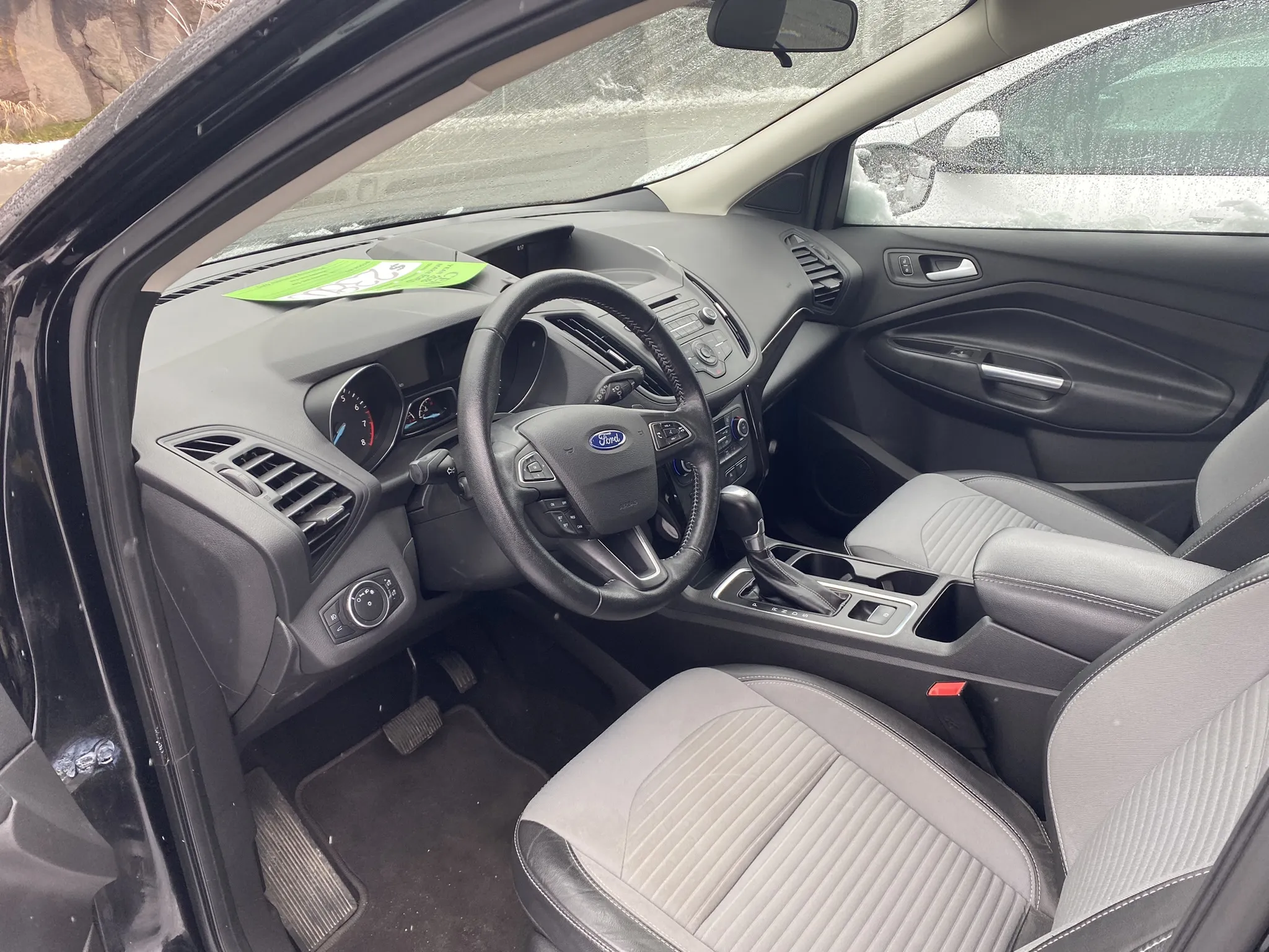 45475 2018 ford escape diecast interior