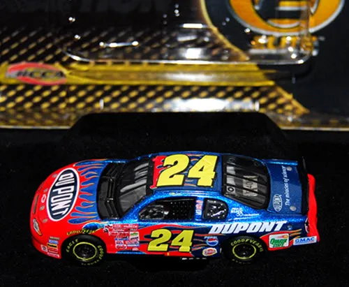 /img/45477-nascar-diecast-display.webp