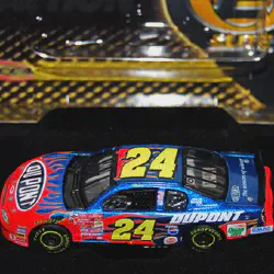 /img/45477-nascar-diecast-display.webp