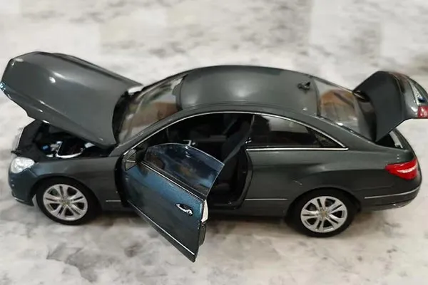 45487 mercedes benz diecast car 3