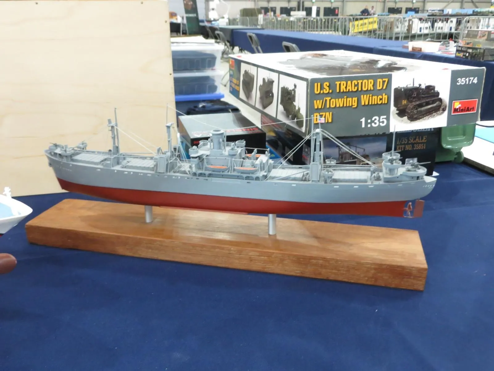 45497 diecast model display ideas