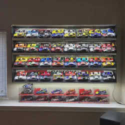 /img/45503-diecast-car-arrangement.webp
