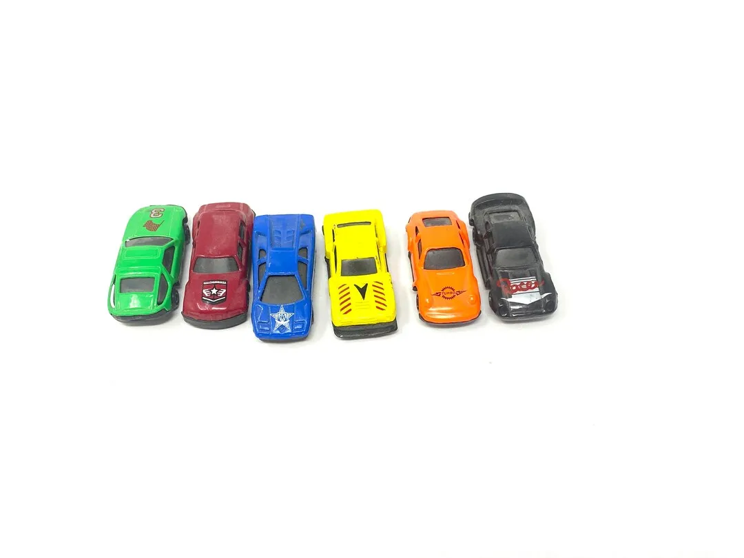 /img/45517-diecast-car-display.webp