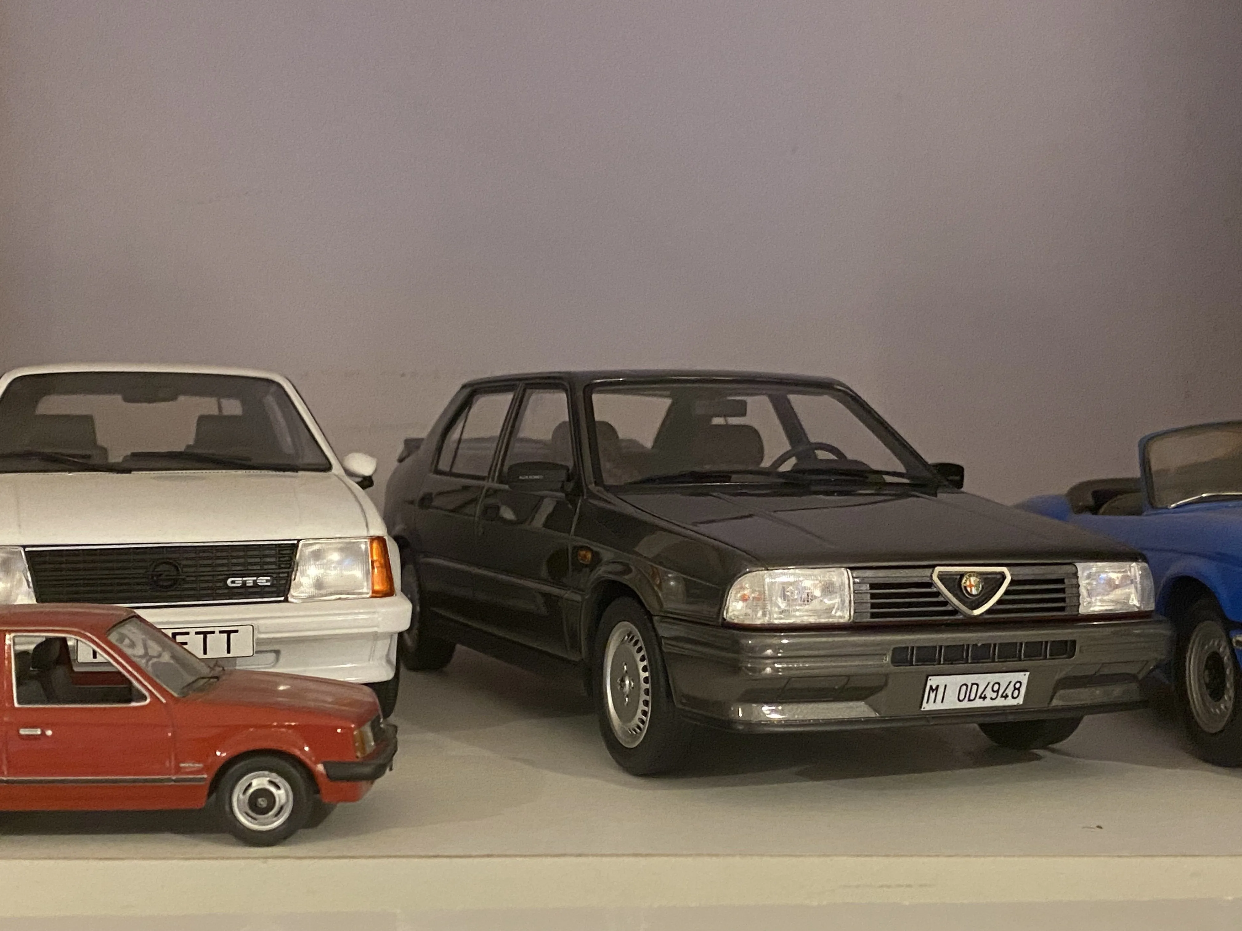 45524 alpha group models diecast display