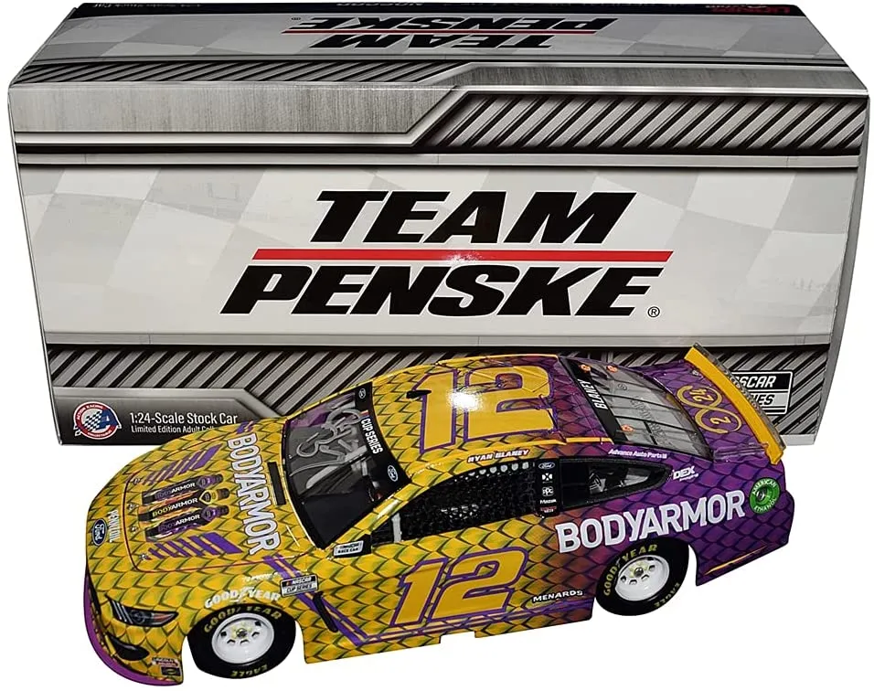 45537 ryan blaney diecast detail