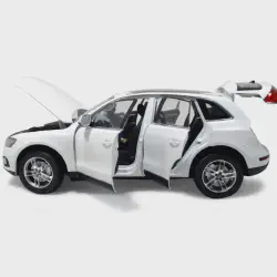 /img/45545-audi-q5-diecast-car-model-5.webp