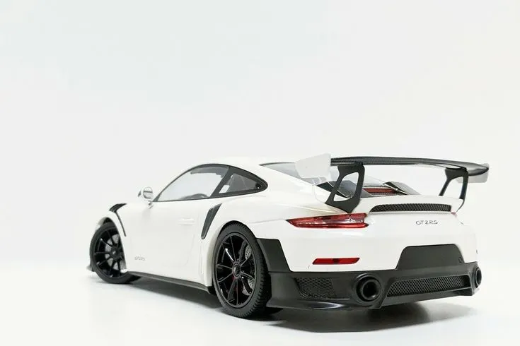 45550 bmw 118 diecast engine