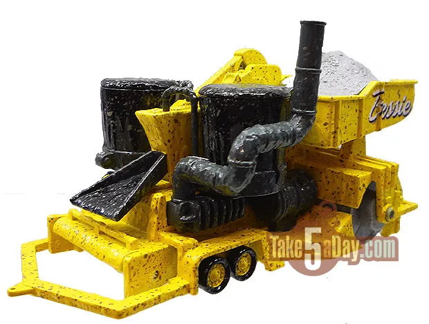 45561 disney cars bessie diecast 3