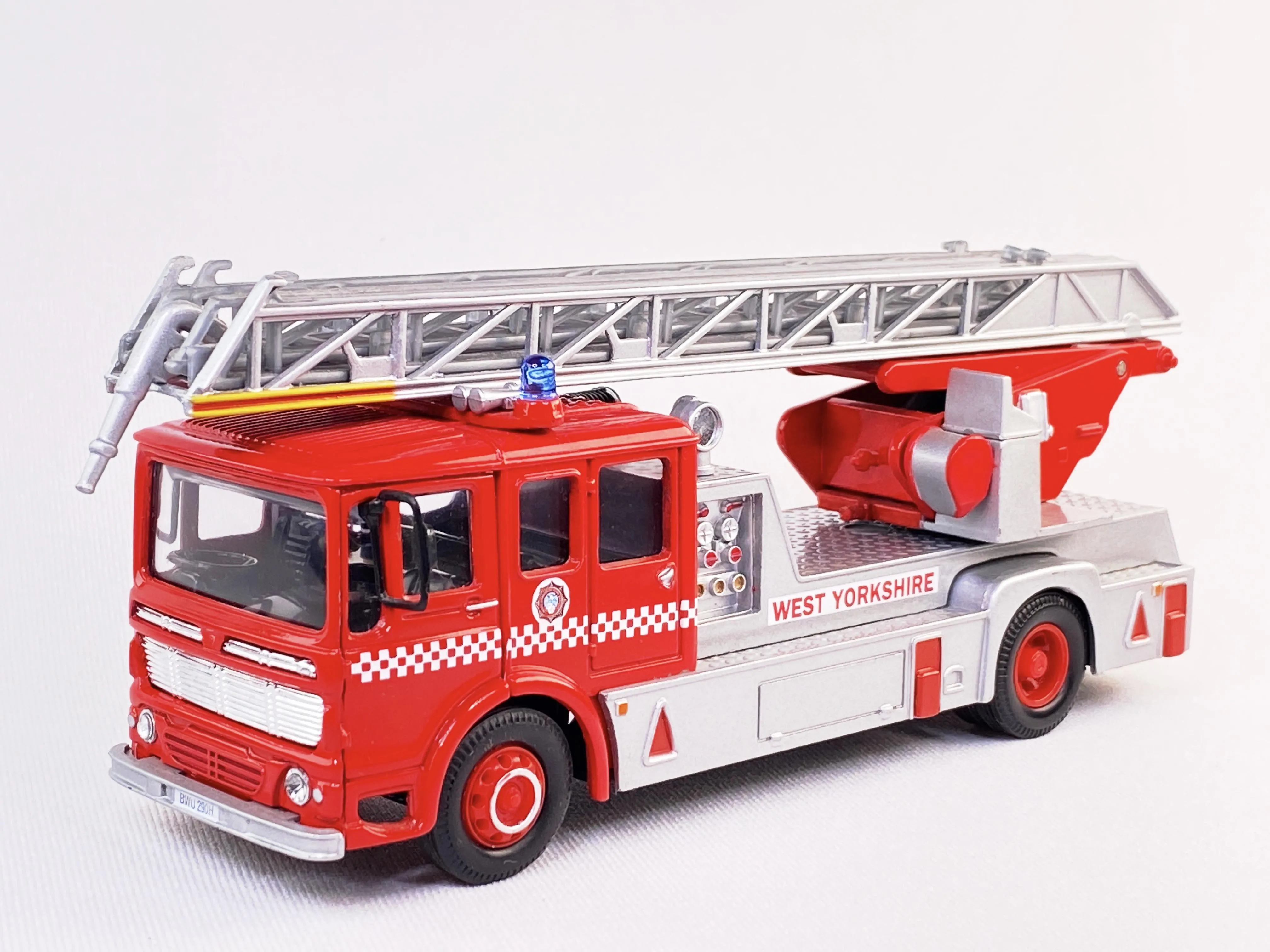 /img/45587-collecting-fire-engines.webp