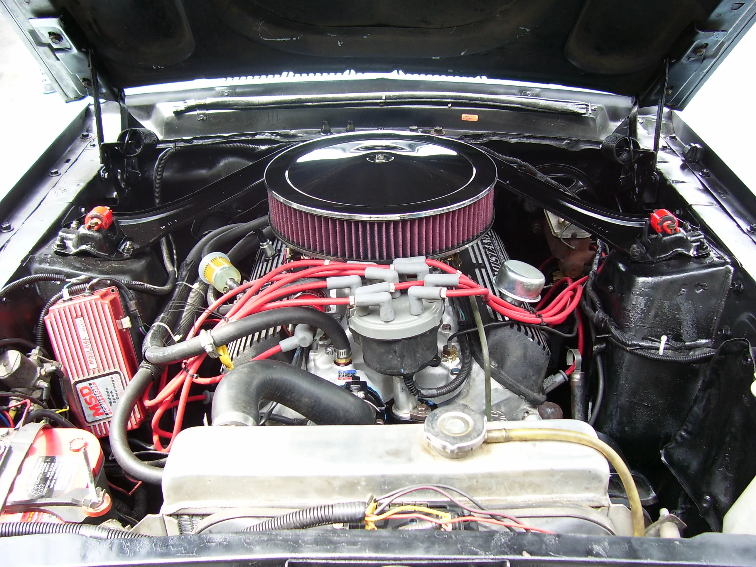 45594 diecast 66 mustang engine