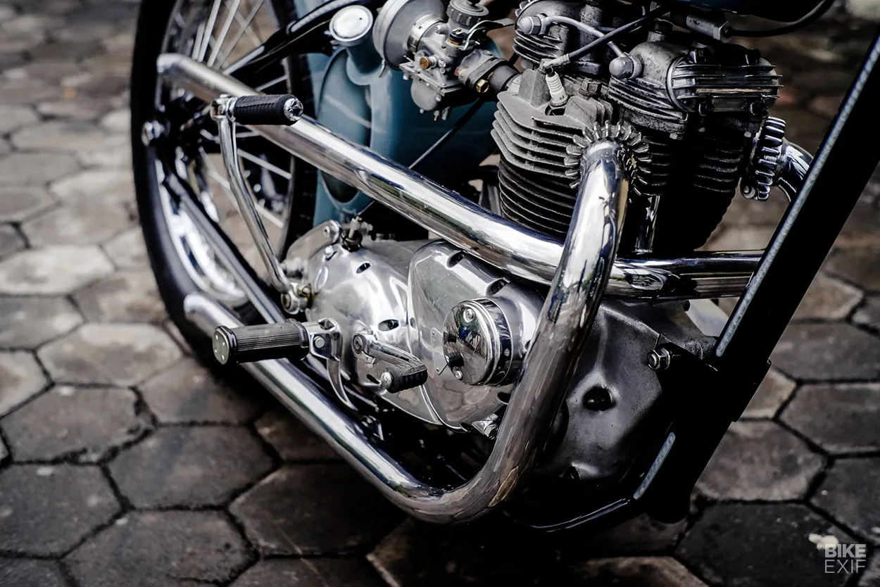 45610 triumph bonneville t120 diecast model 5