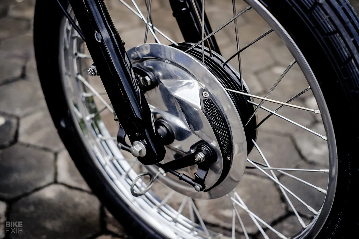 45610 triumph bonneville t120 diecast model 6