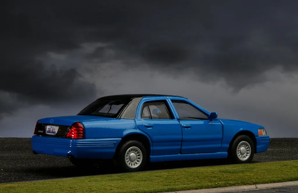 45627 ford crown victoria diecast model collection