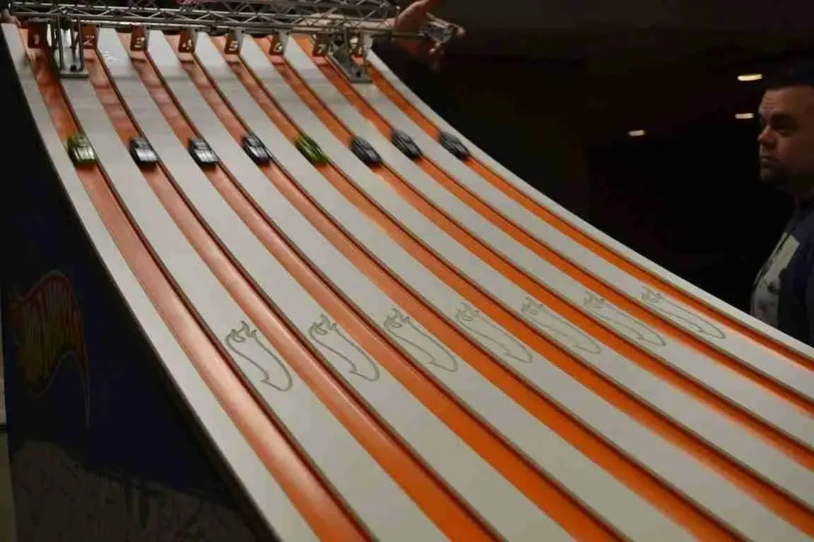 45634 diecast toy negotiation